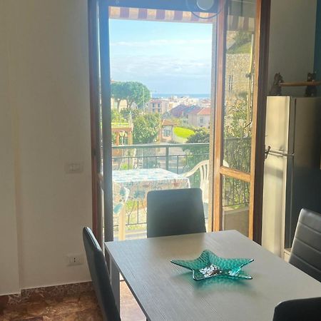 Apartment Aurora & Nicole Ideal Per Biker Con Terazza Vista Mare Parcheggio E Wi-Fi Gratuiti Pietra Ligure Eksteriør billede