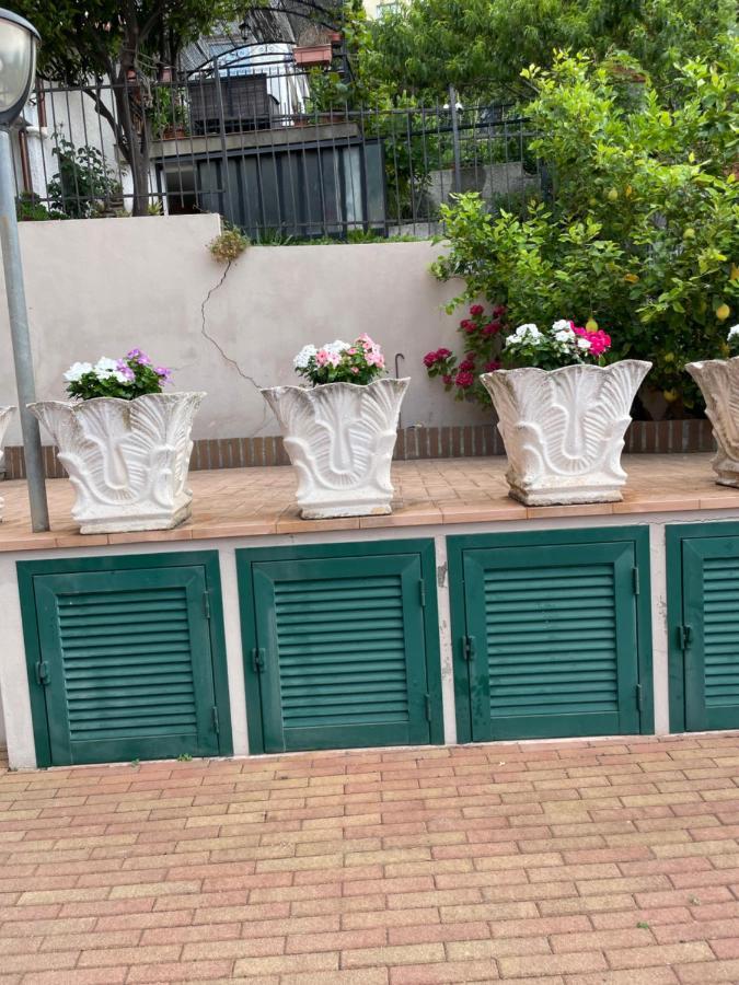 Apartment Aurora & Nicole Ideal Per Biker Con Terazza Vista Mare Parcheggio E Wi-Fi Gratuiti Pietra Ligure Eksteriør billede