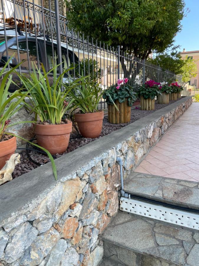 Apartment Aurora & Nicole Ideal Per Biker Con Terazza Vista Mare Parcheggio E Wi-Fi Gratuiti Pietra Ligure Eksteriør billede