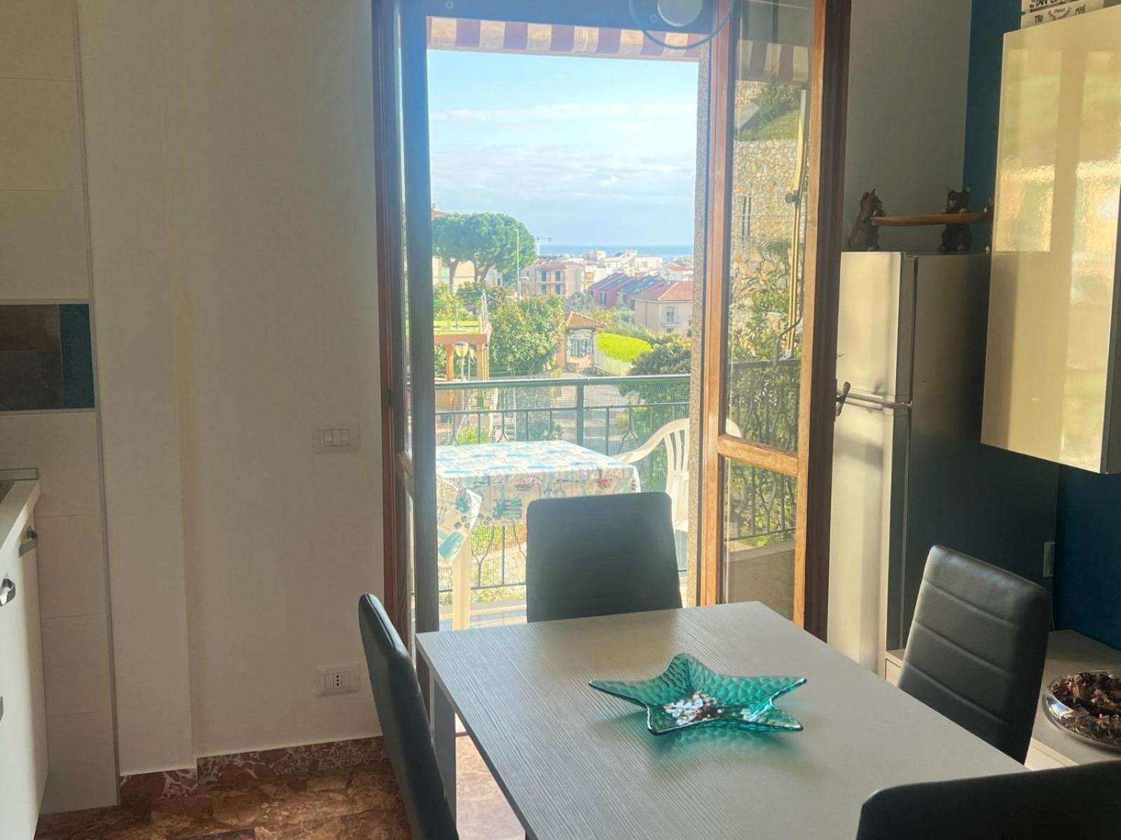 Apartment Aurora & Nicole Ideal Per Biker Con Terazza Vista Mare Parcheggio E Wi-Fi Gratuiti Pietra Ligure Eksteriør billede