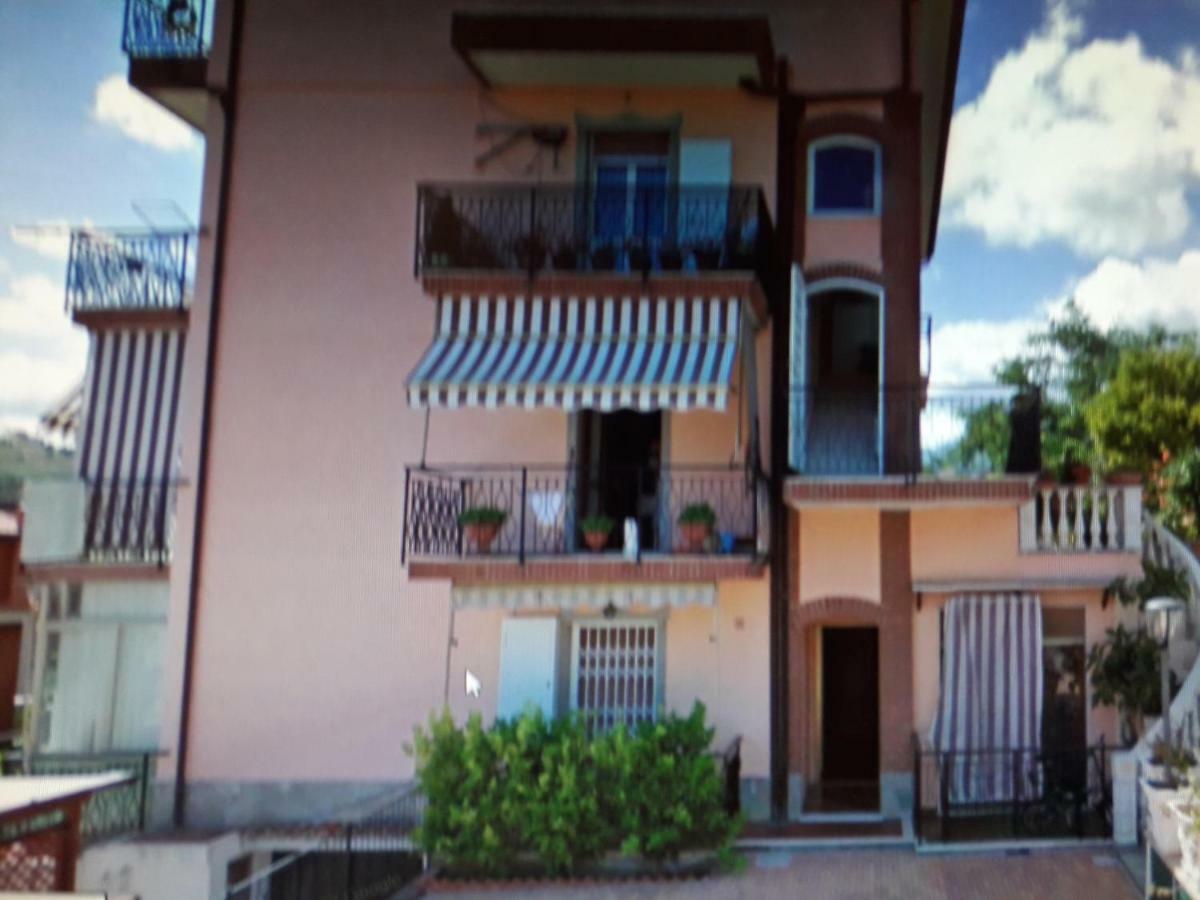 Apartment Aurora & Nicole Ideal Per Biker Con Terazza Vista Mare Parcheggio E Wi-Fi Gratuiti Pietra Ligure Eksteriør billede