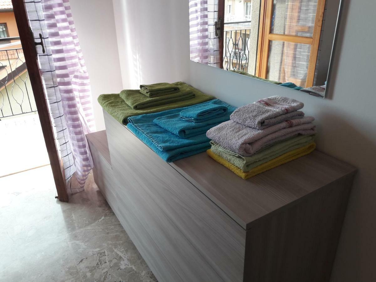 Apartment Aurora & Nicole Ideal Per Biker Con Terazza Vista Mare Parcheggio E Wi-Fi Gratuiti Pietra Ligure Eksteriør billede
