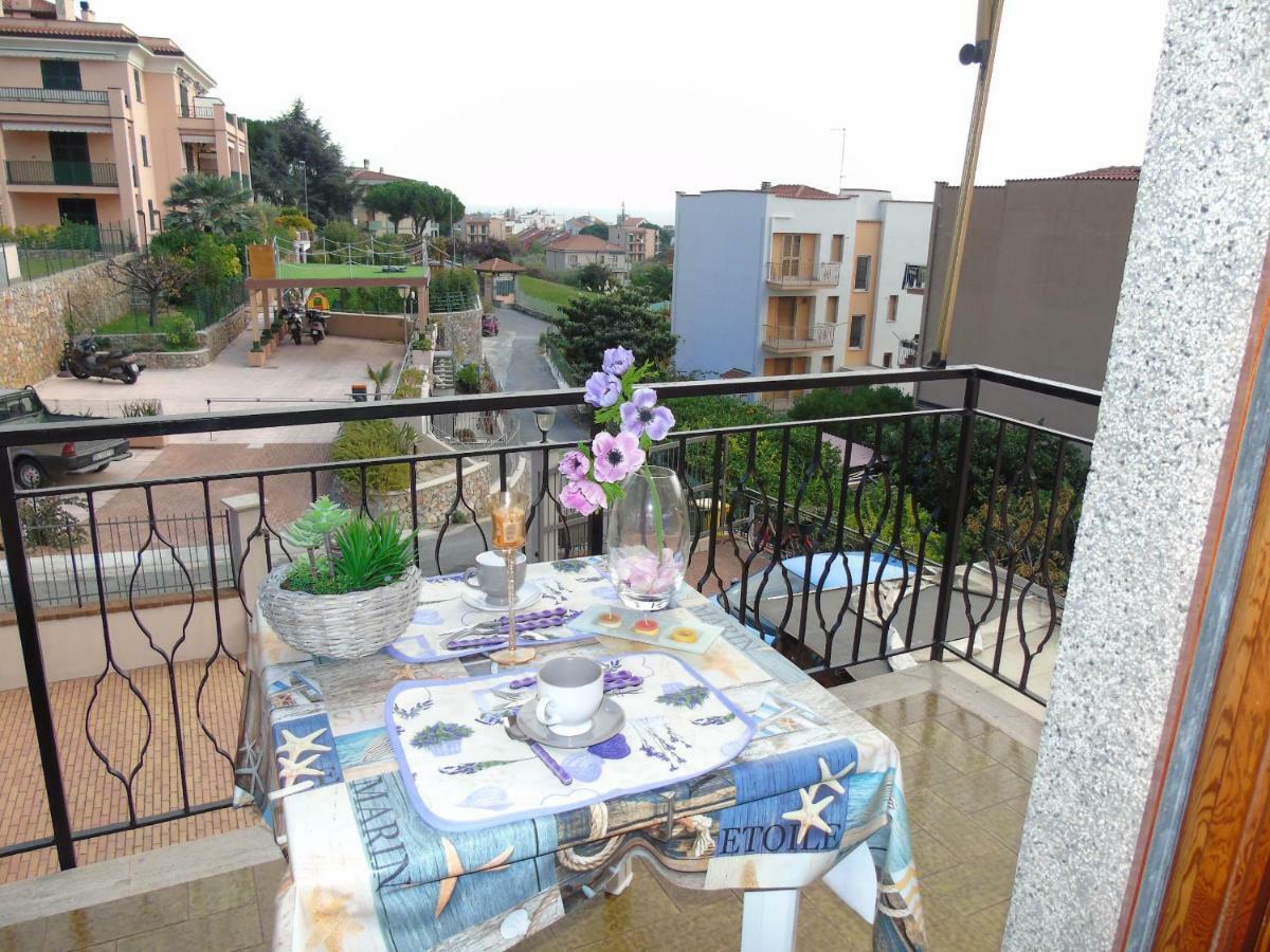 Apartment Aurora & Nicole Ideal Per Biker Con Terazza Vista Mare Parcheggio E Wi-Fi Gratuiti Pietra Ligure Eksteriør billede